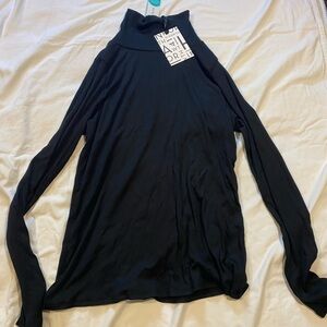 41 Hawthorne black turtleneck.